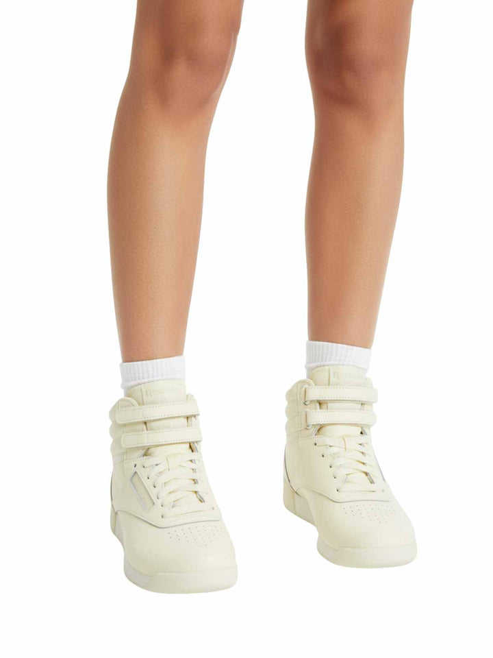 Reebok F/s Hi  Womens Style : Cn6634