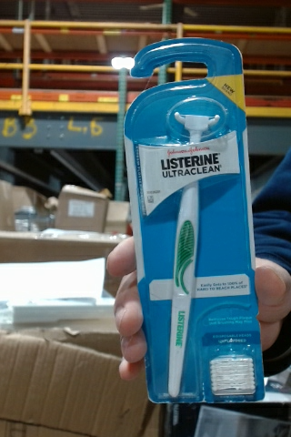 Listerine Ultraclean Tongue Cleaner