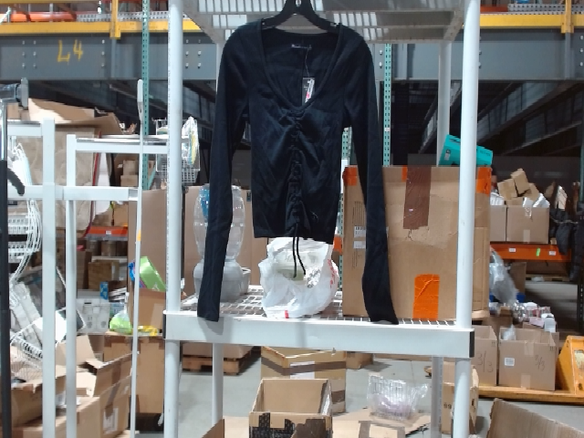 Boohoo Black Velvet Long Sleeve Top