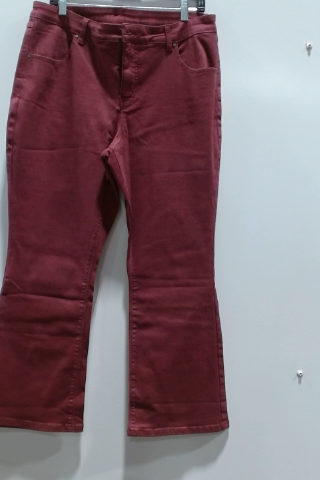 Alfred Dunner Women's Classic Fit Flare Leg Jeans