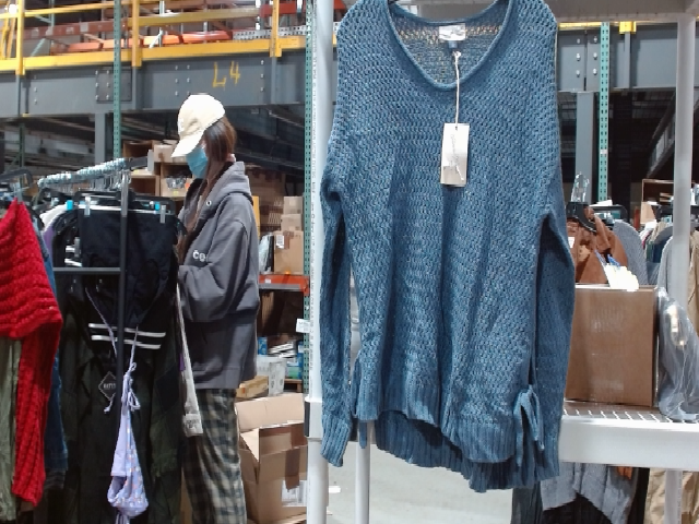 Women's Long Sleeve Sweater