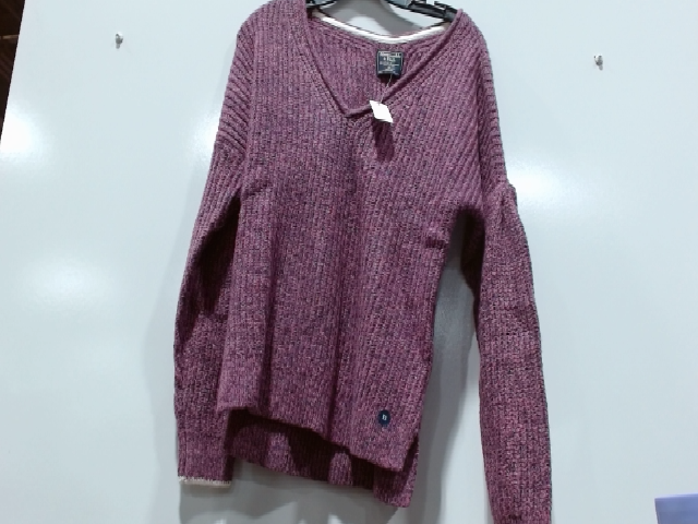 Abercrombie & Fitch Purple Sweater