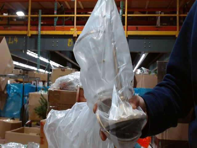 Elegant Gold-Toned Item