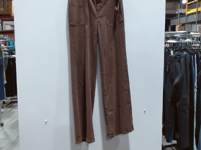 Abound Wide Leg Patch Pocket Crop Pants
