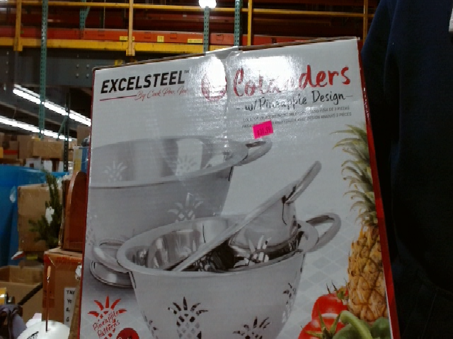 Excelsteel Colanders with Pineapple Design