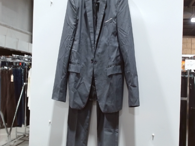 Men's Gray Suit Set