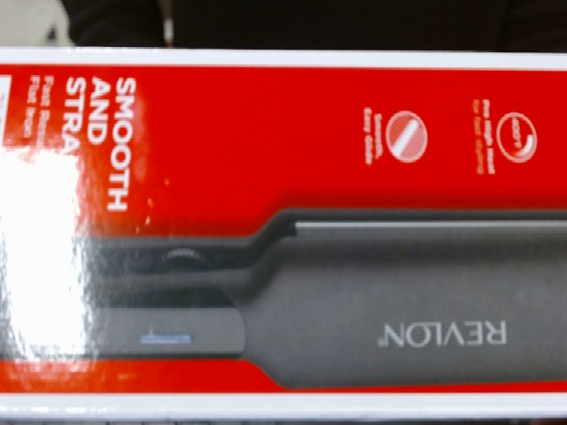 Revlon Smooth and Straight Fast Heat Flat Iron