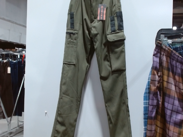 THE BLACK TAG Green Cargo Pants