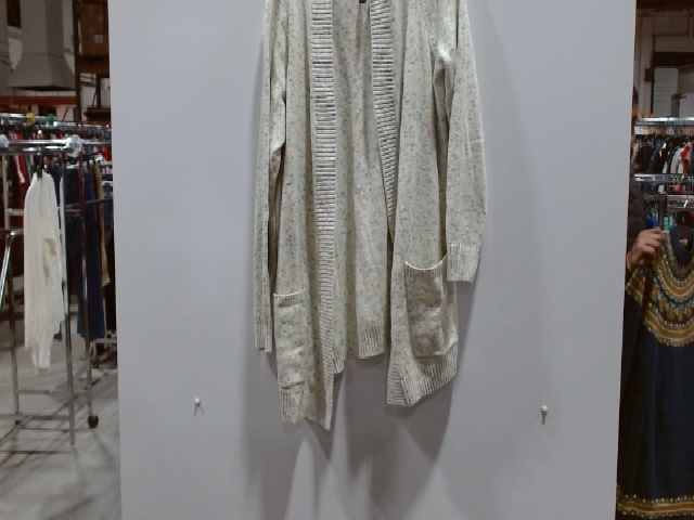 Croft & Barrow Cream Cardigan