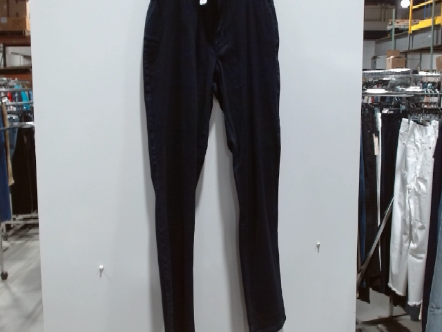 Lee Women's Classic Fit Monroe Straight Leg Pant