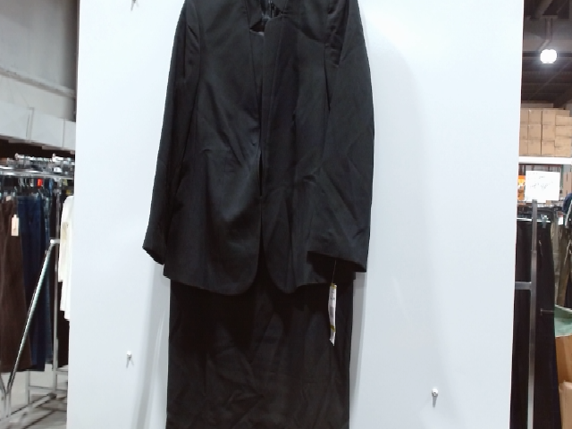 Ellen Tracy Black Outfit Set