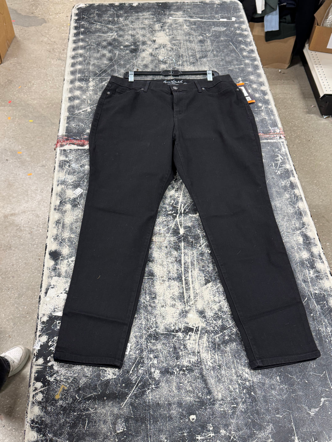 Gloria Vanderbilt All-Around Slimming Jeans size 16 #100008