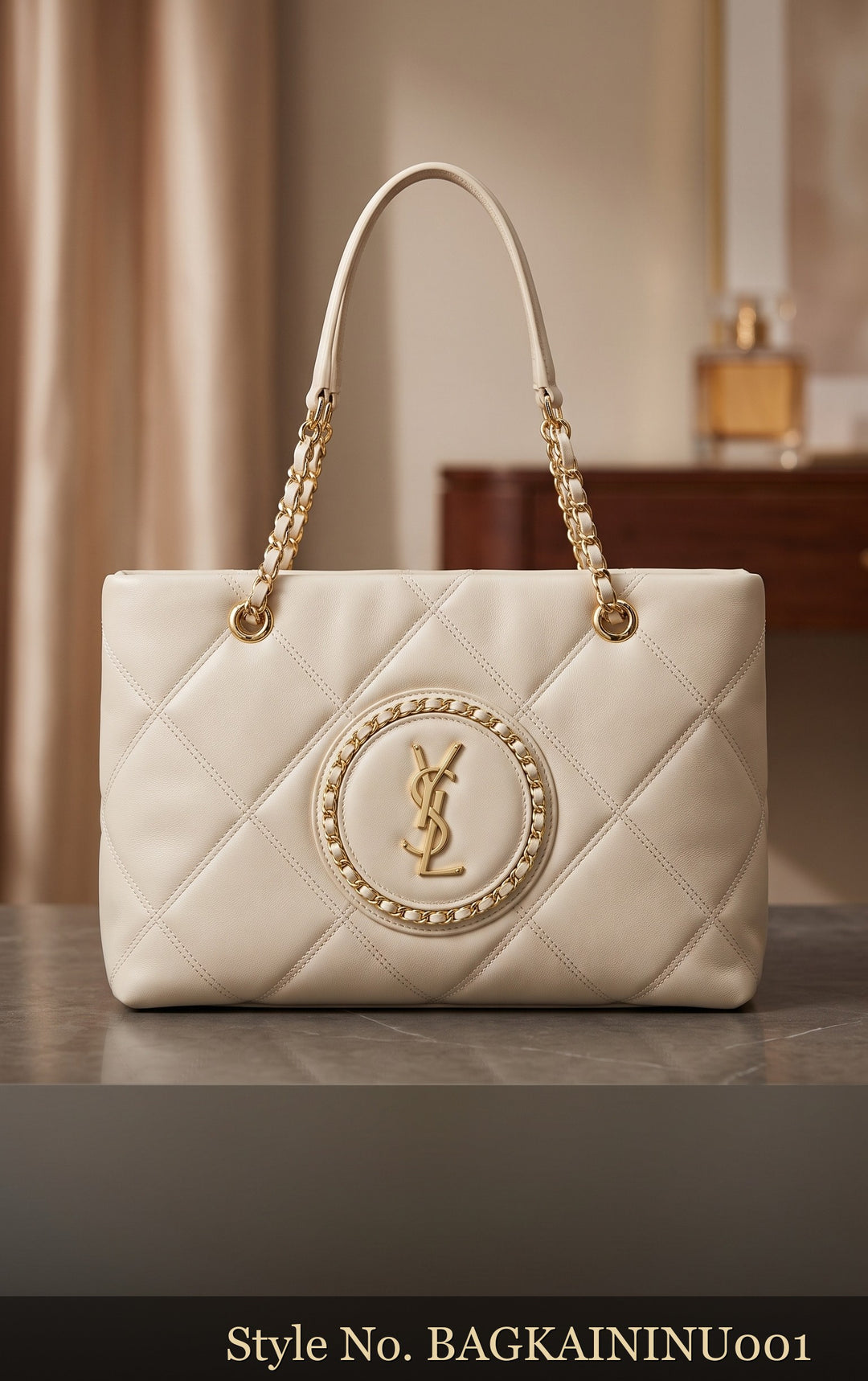White Quilted Chain-Detail Handbag | BAGKAININU001