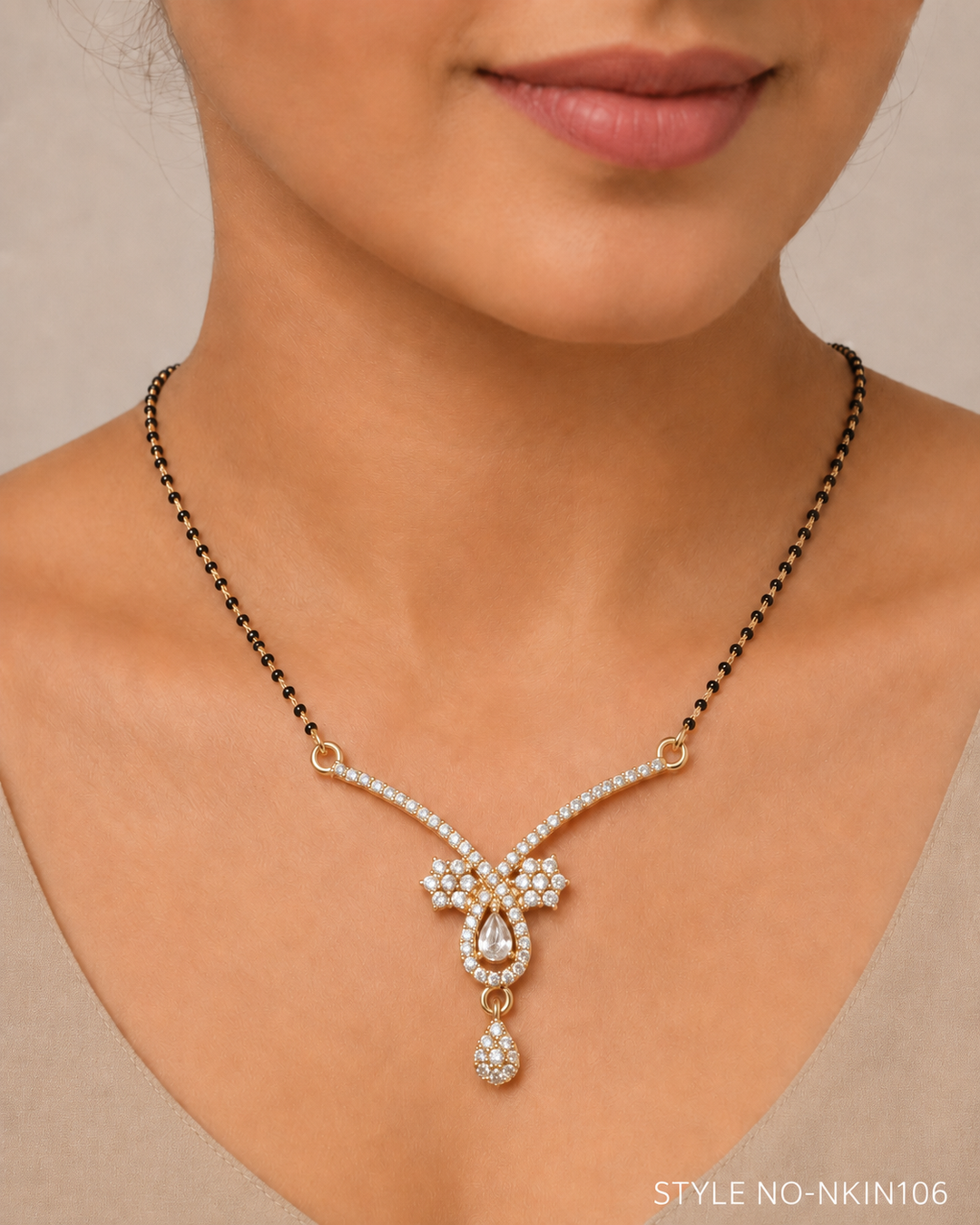 Black and Gold Crystal Drop Necklace | NKIN106